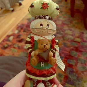 LICENSED HERSHEY CHRISTMAS COLLECTIBLES. SET OF 2